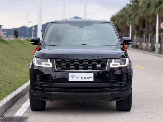 Land Rover Range Rover 2019 3.0 V6 SC handed down from generation to generation