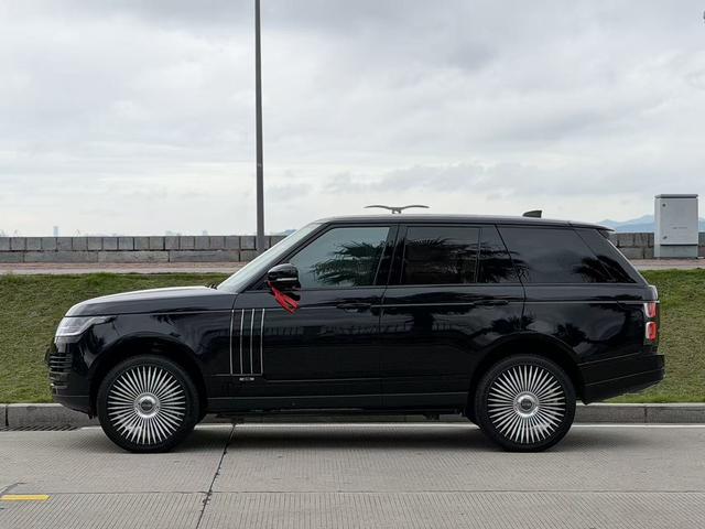 Land Rover Range Rover 2019 3.0 V6 SC handed down from generation to generation