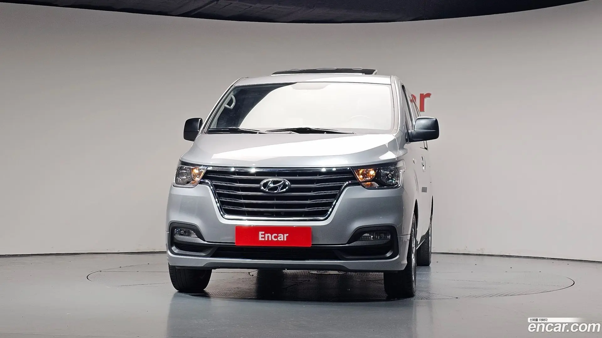 Hyundai Starex Wagon 12-Seater