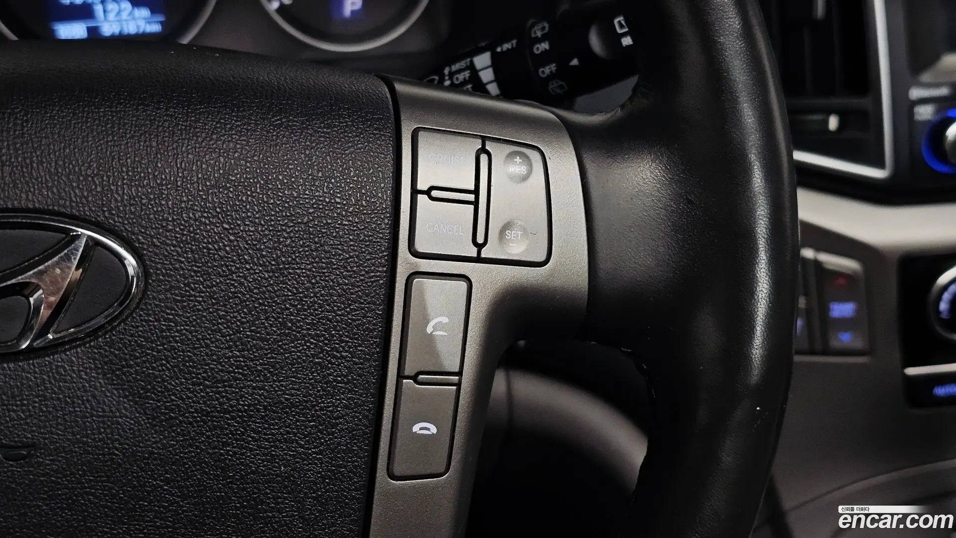 Hyundai Starex Wagon 12-Seater