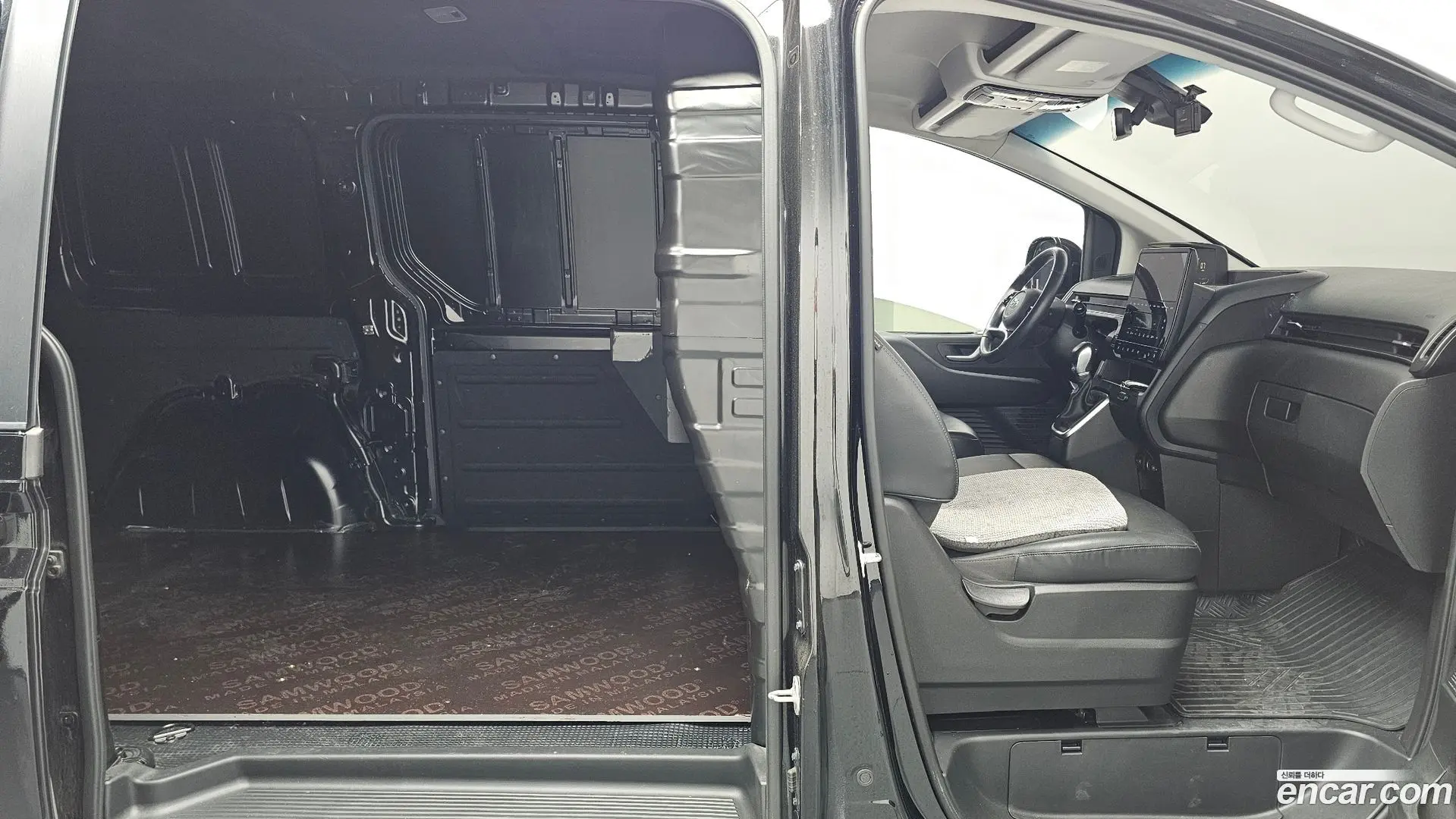 Hyundai Staria Cargo 3-Seater 2022