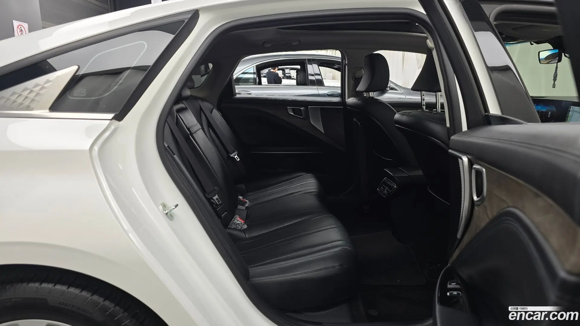 Kia K8 3.5 LPG 2WD
