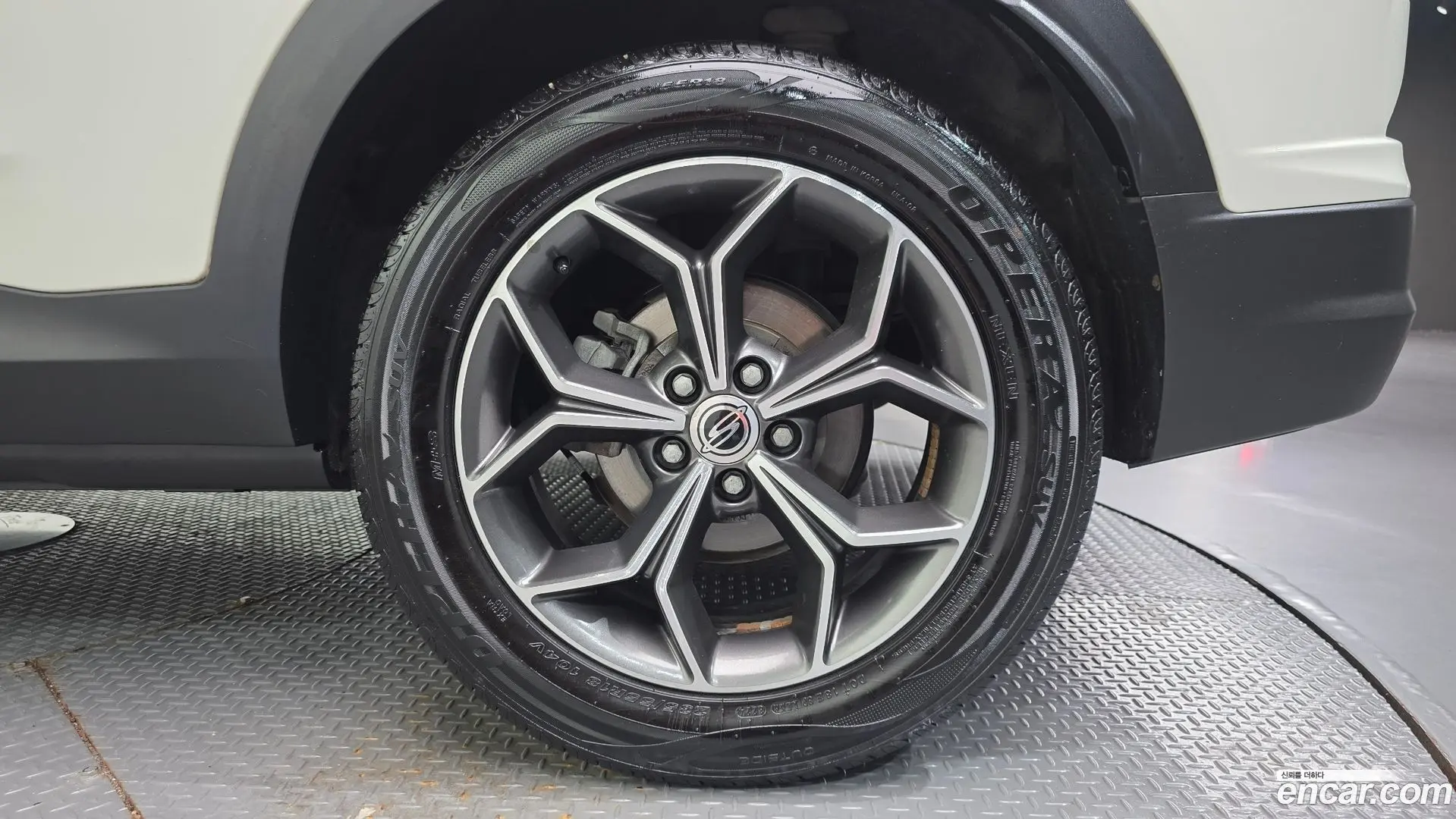 KG Mobility KORANDO Gasoline 1.5 2WD C5