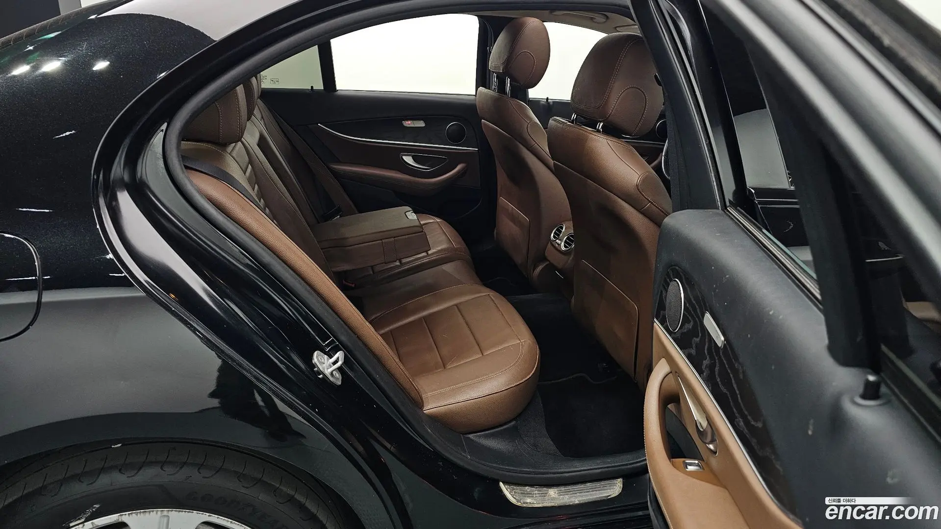Mercedes-Benz E-Class E220d Avantgarde