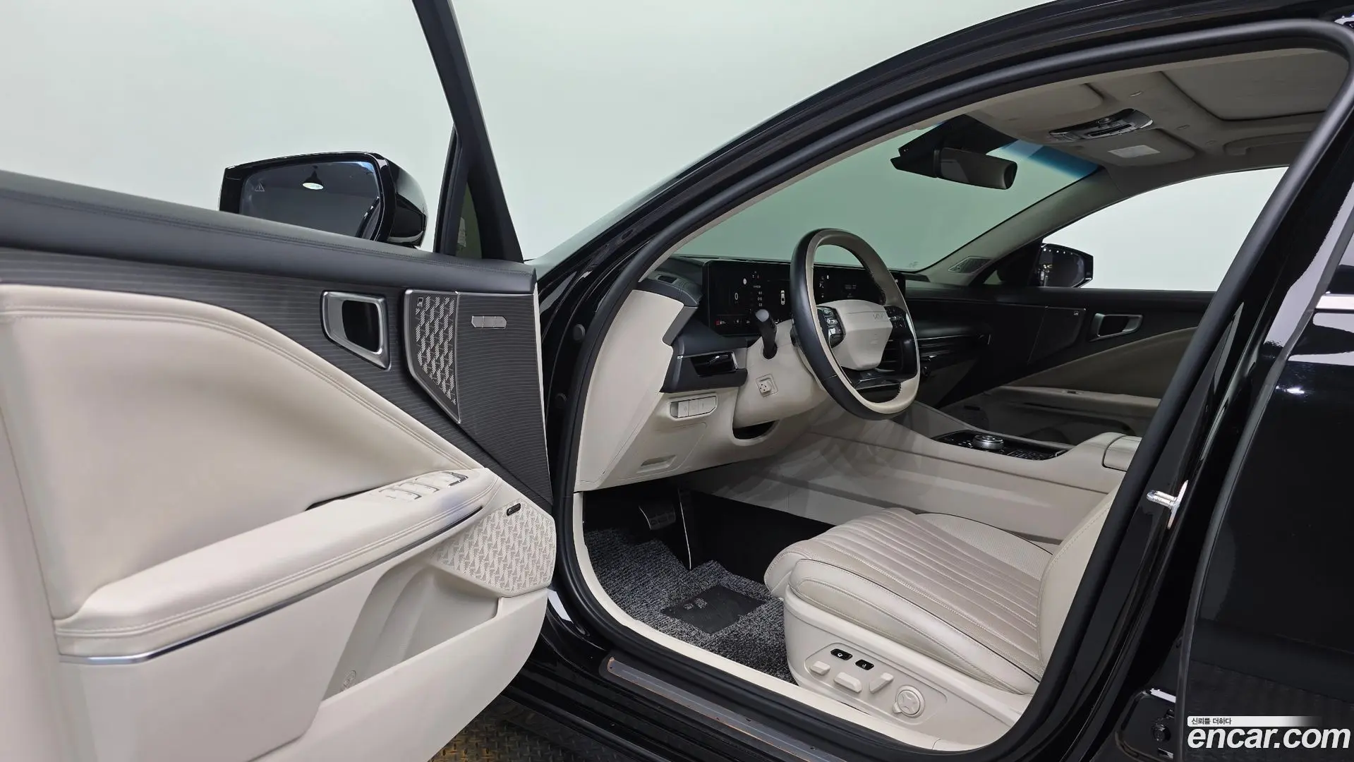 Kia K8 2.5 Gasoline 2WD