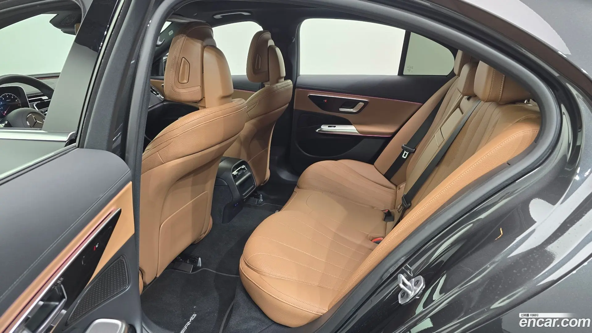 Mercedes-Benz E-Class E200 AMG Line 2024