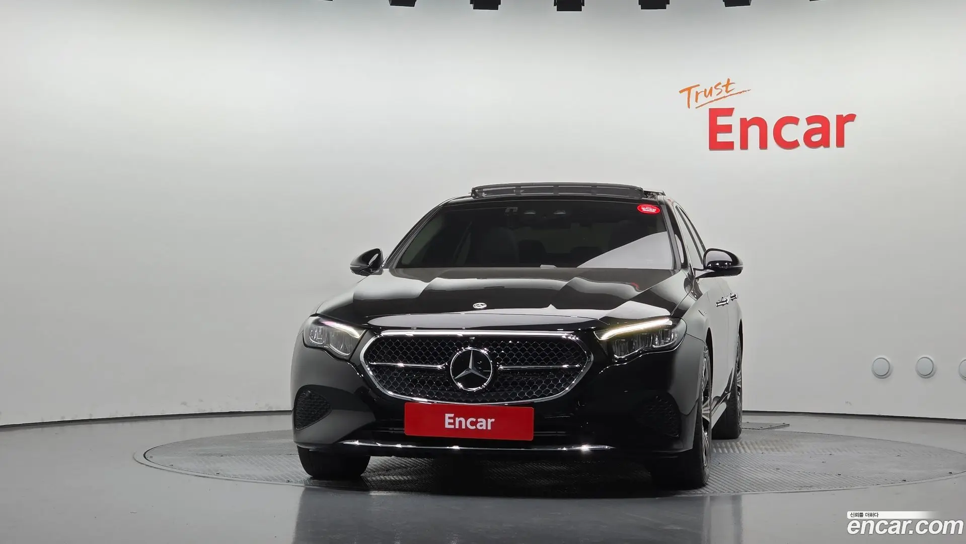 Mercedes-Benz E-Class E200 Avantgarde 2024