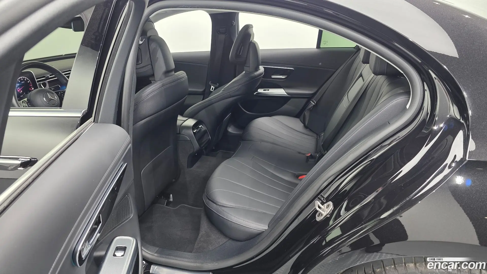 Mercedes-Benz E-Class E200 Avantgarde 2024