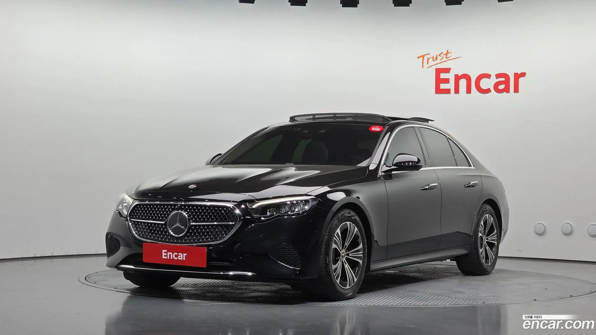 Mercedes-Benz E-Class E200 Avantgarde 2024