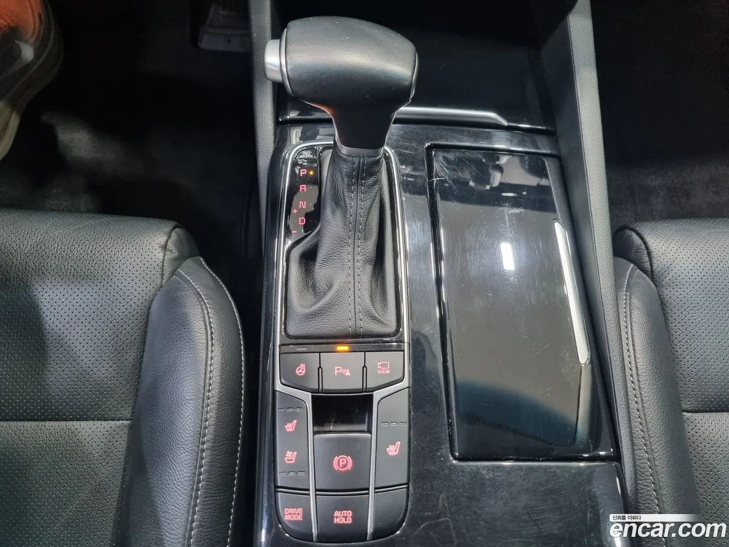 Kia K7 3.0 LPI Luxury (Rental Car)