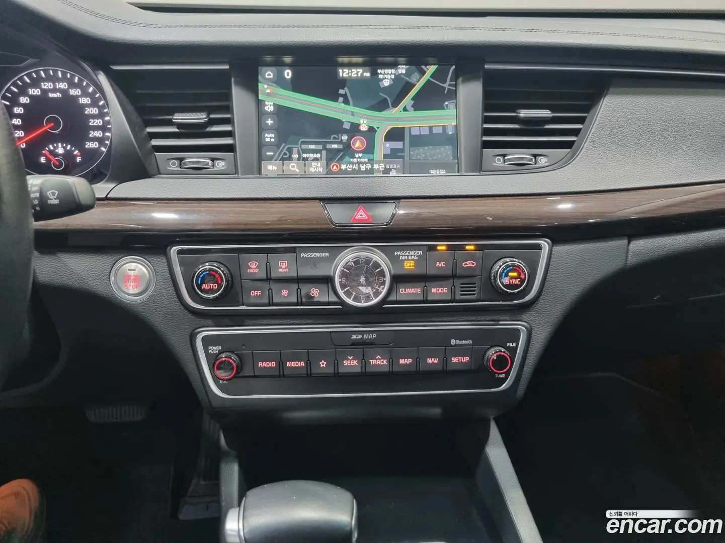 Kia K7 3.0 LPI Luxury (Rental Car)