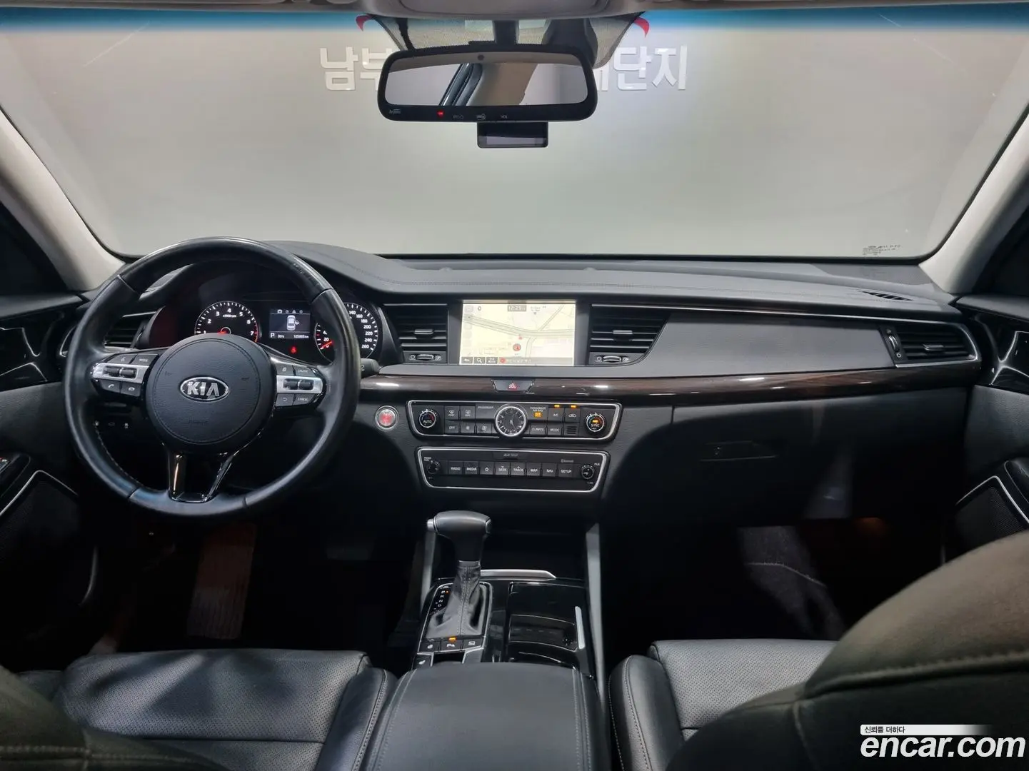 Kia K7 3.0 LPI Luxury (Rental Car)
