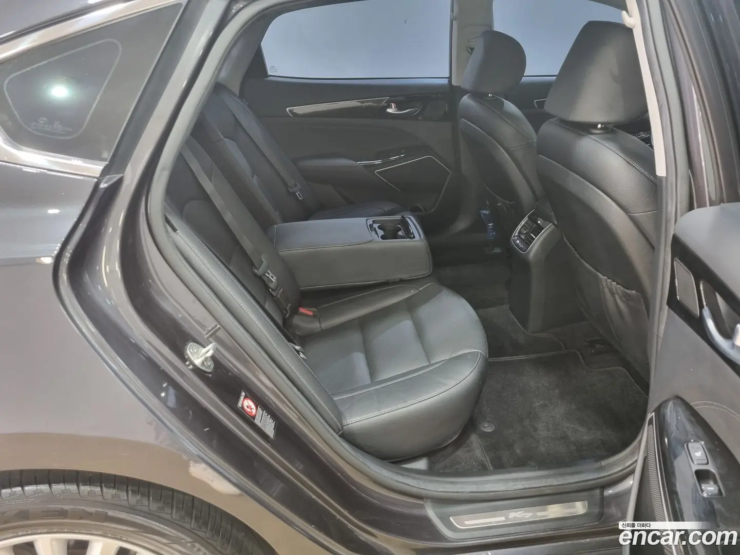 Kia K7 3.0 LPI Luxury (Rental Car)
