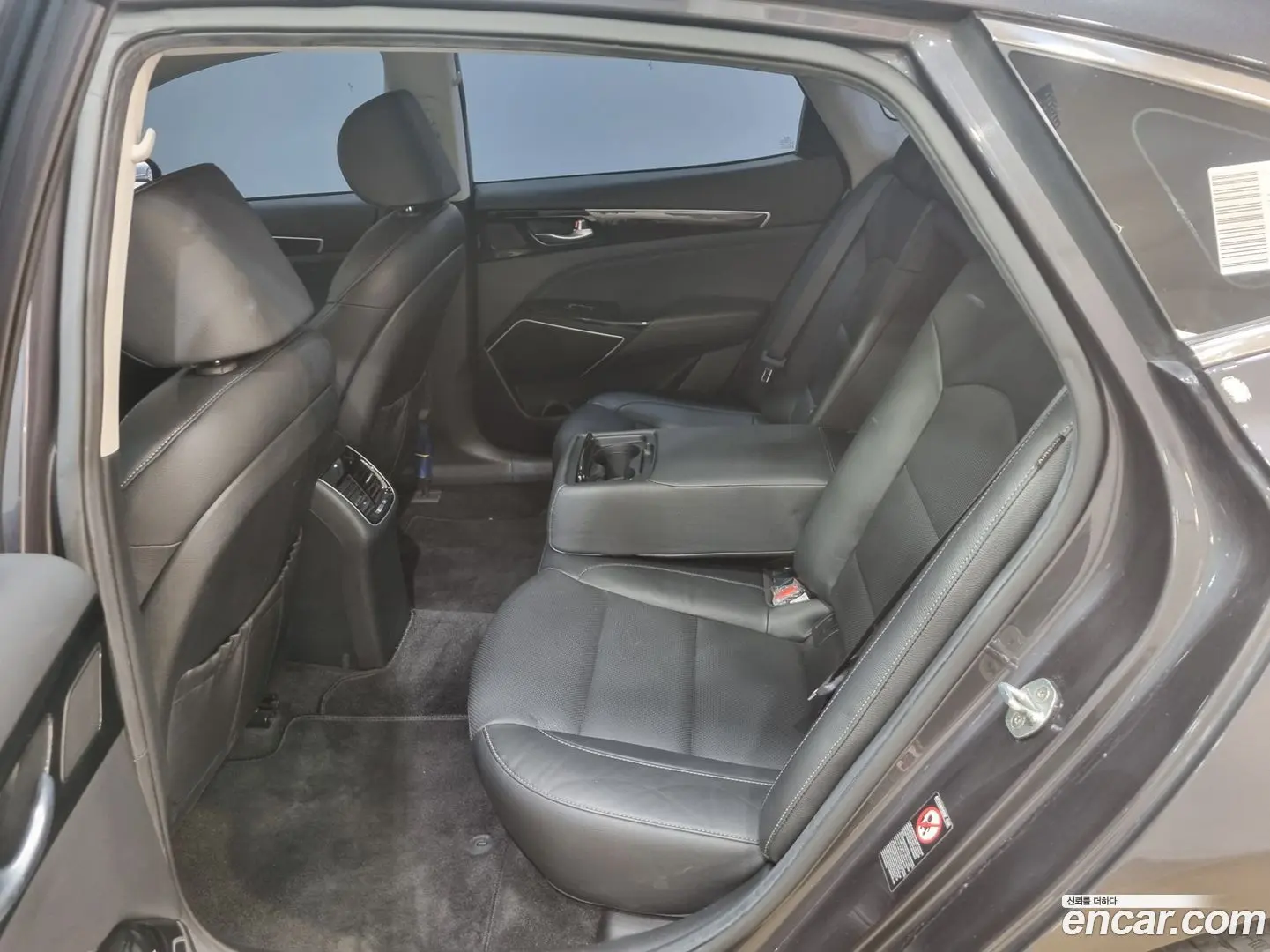Kia K7 3.0 LPI Luxury (Rental Car)