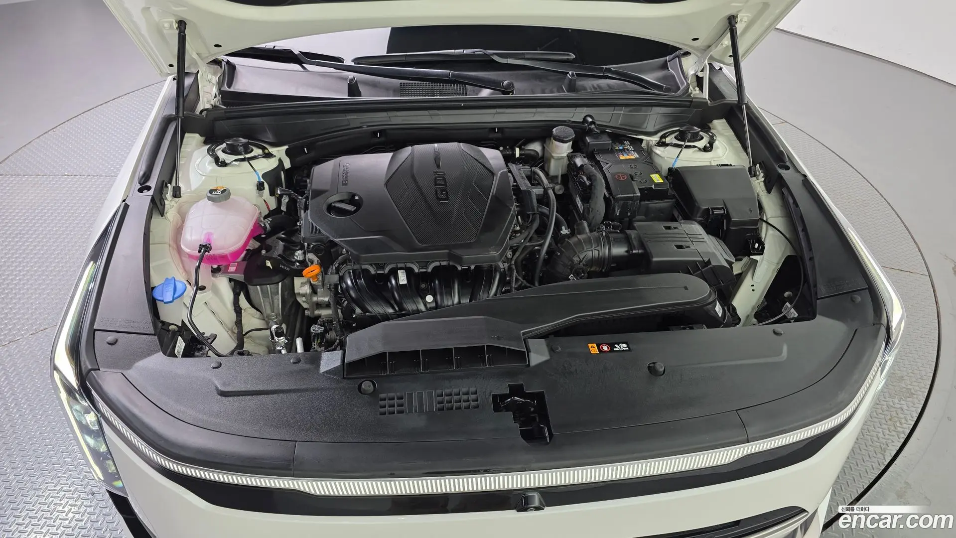 Kia K8 2.5 Gasoline 2WD