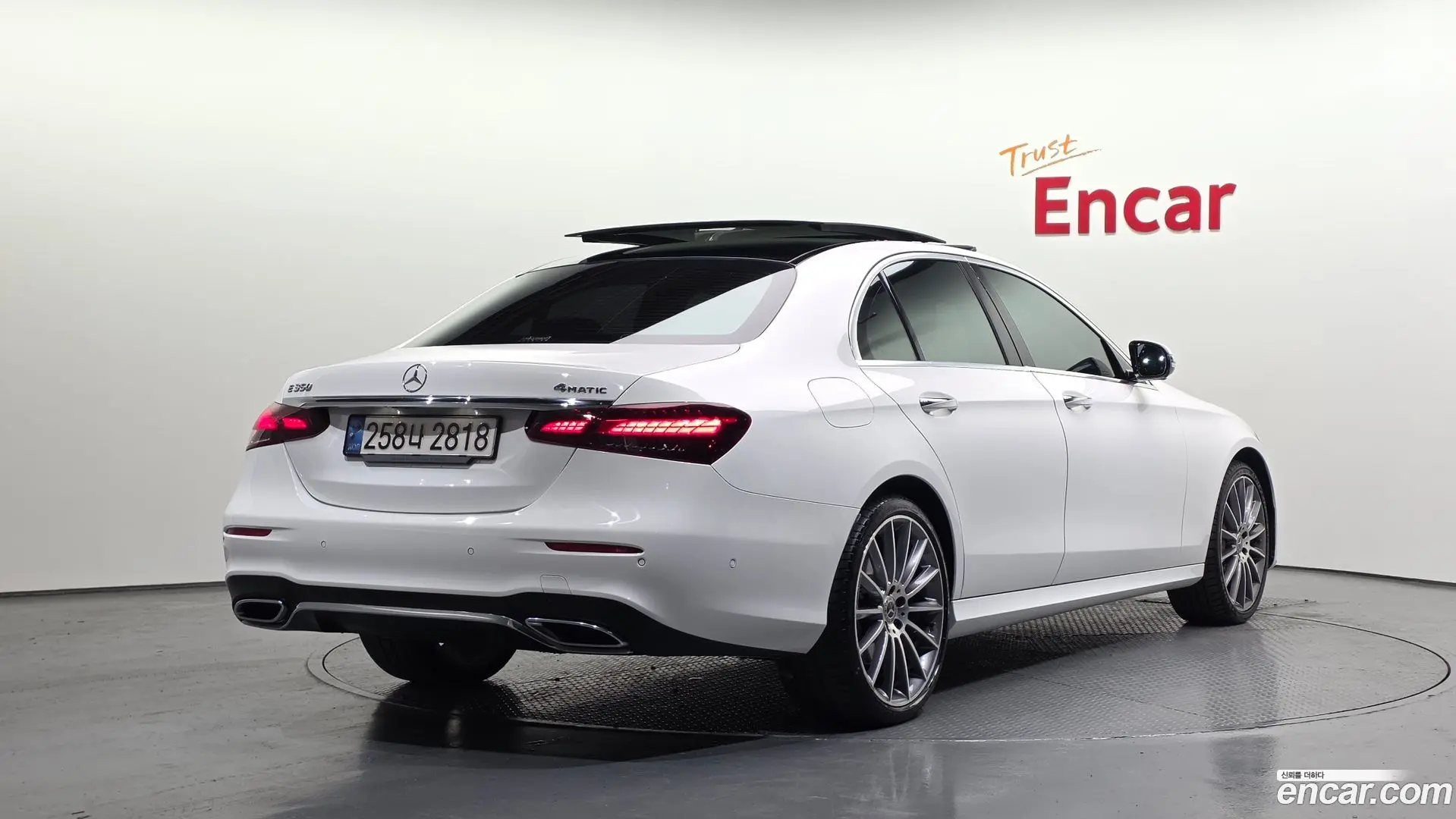 Mercedes-Benz E-Class E350 4MATIC AMG Line
