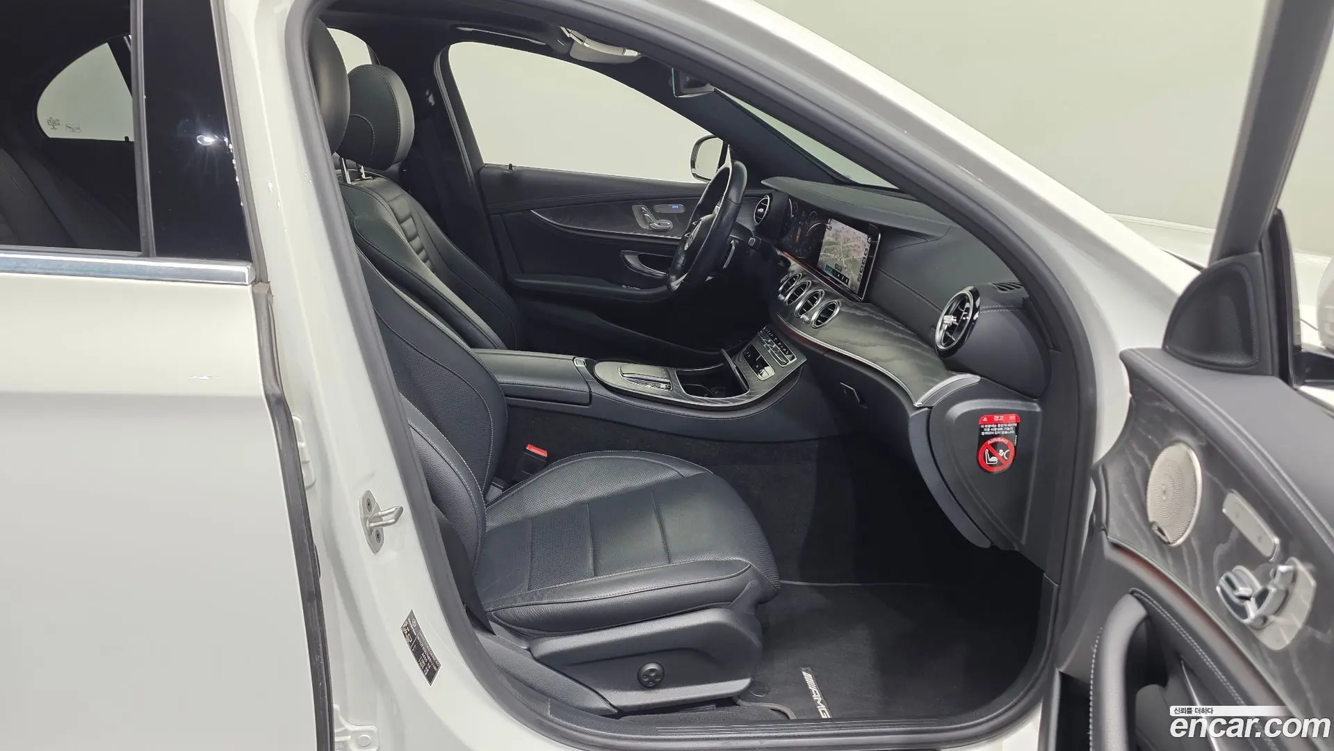 Mercedes-Benz E-Class E350 4MATIC AMG Line