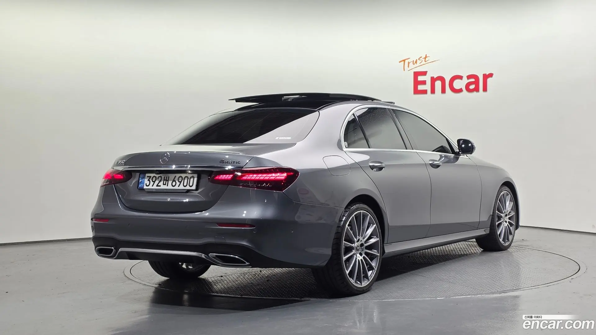 Mercedes-Benz E-Class E350 4MATIC AMG Line