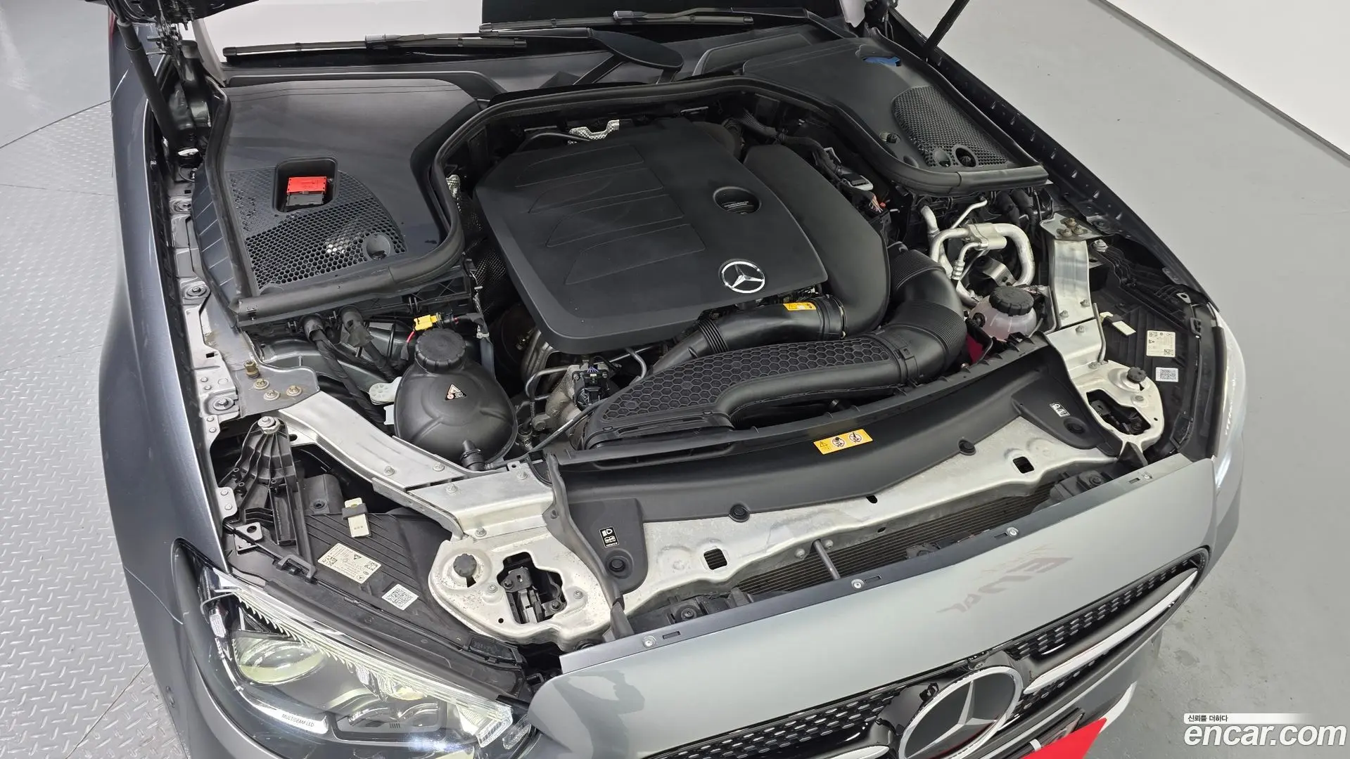Mercedes-Benz E-Class E350 4MATIC AMG Line