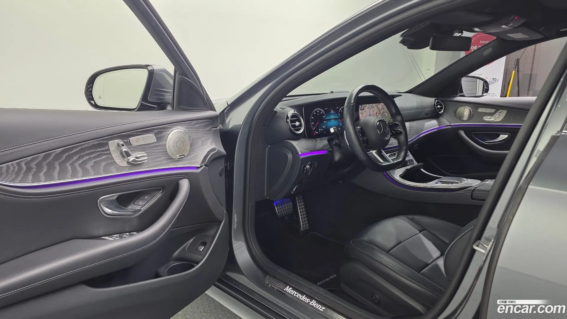 Mercedes-Benz E-Class E350 4MATIC AMG Line