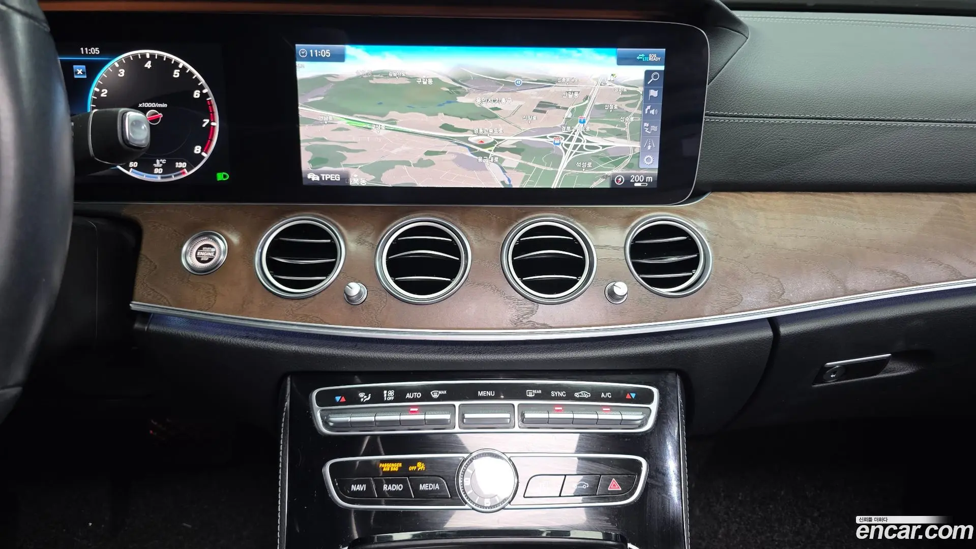 Mercedes-Benz E-Class E300 4MATIC Exclusive 2016