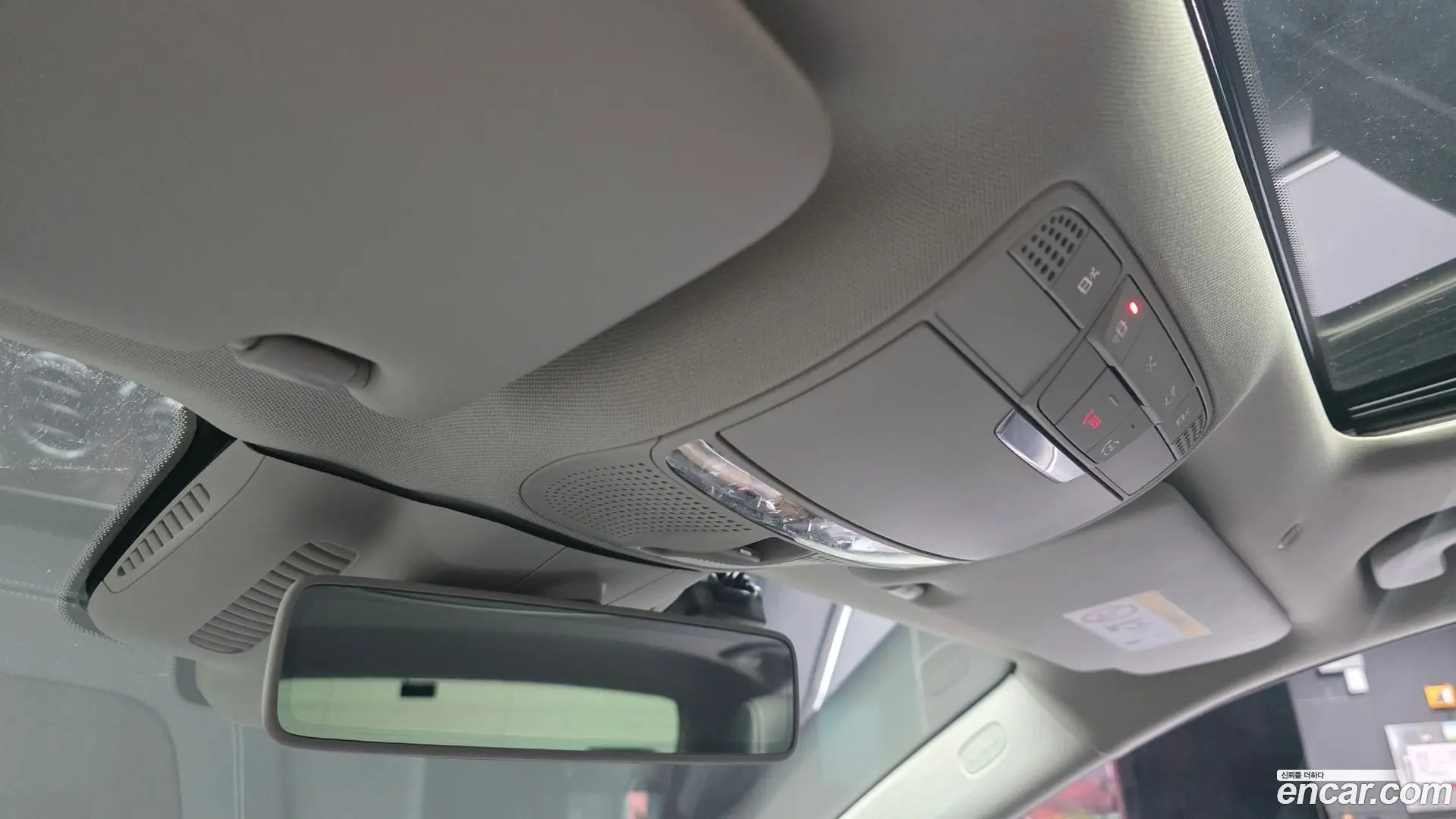 Mercedes-Benz E-Class E300 4MATIC Exclusive 2016