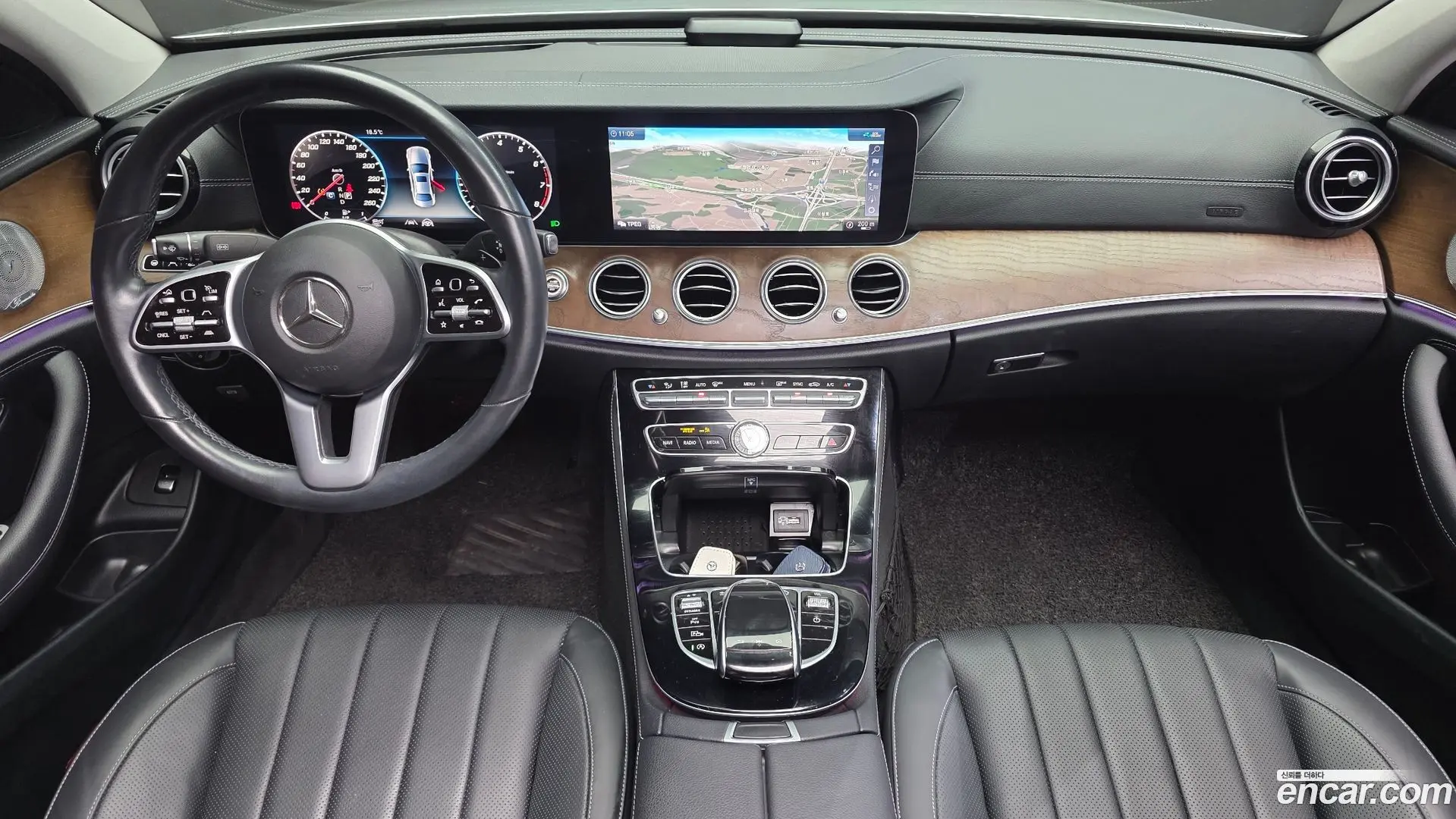 Mercedes-Benz E-Class E300 4MATIC Exclusive 2016