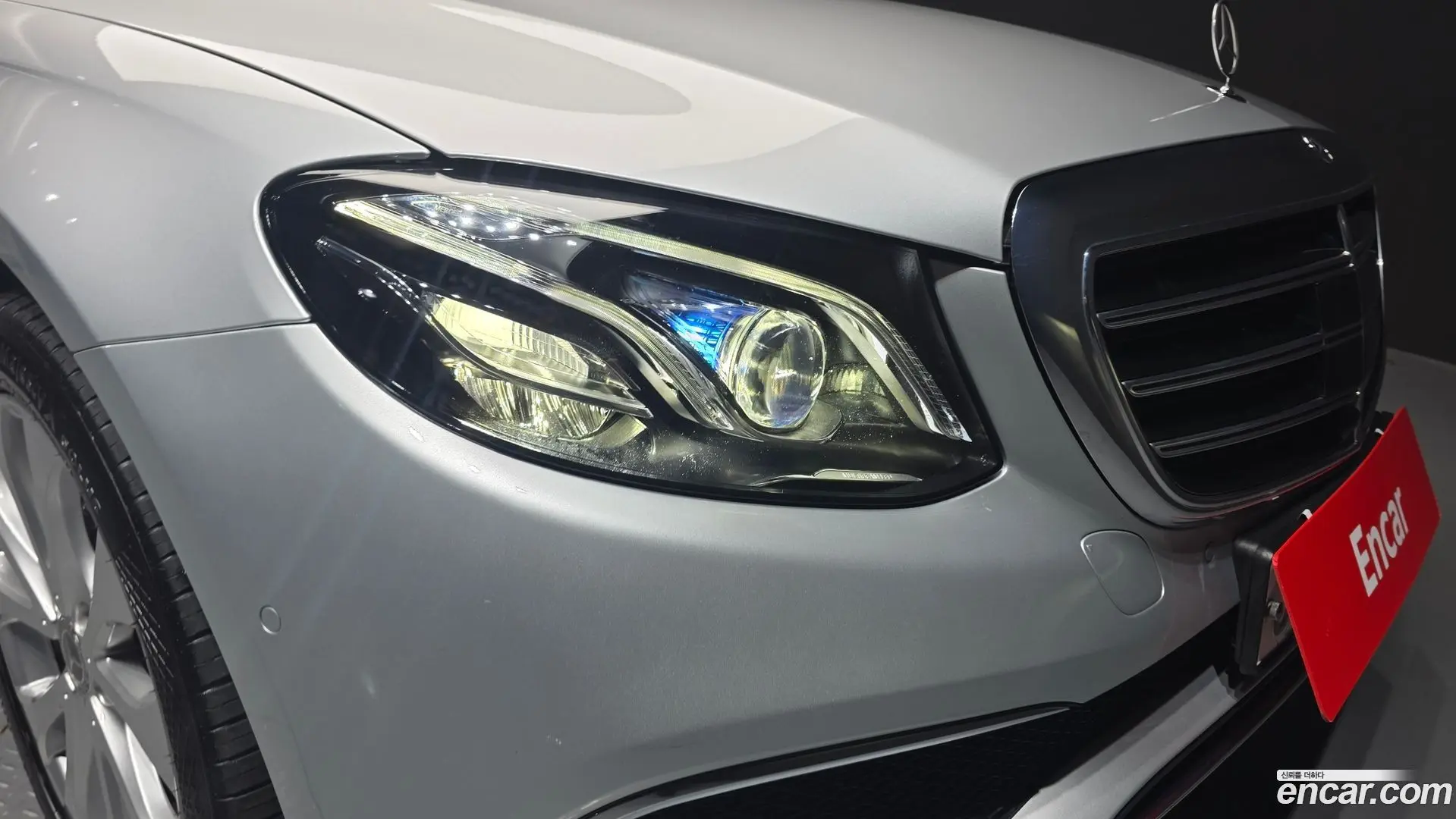 Mercedes-Benz E-Class E300 4MATIC Exclusive 2016