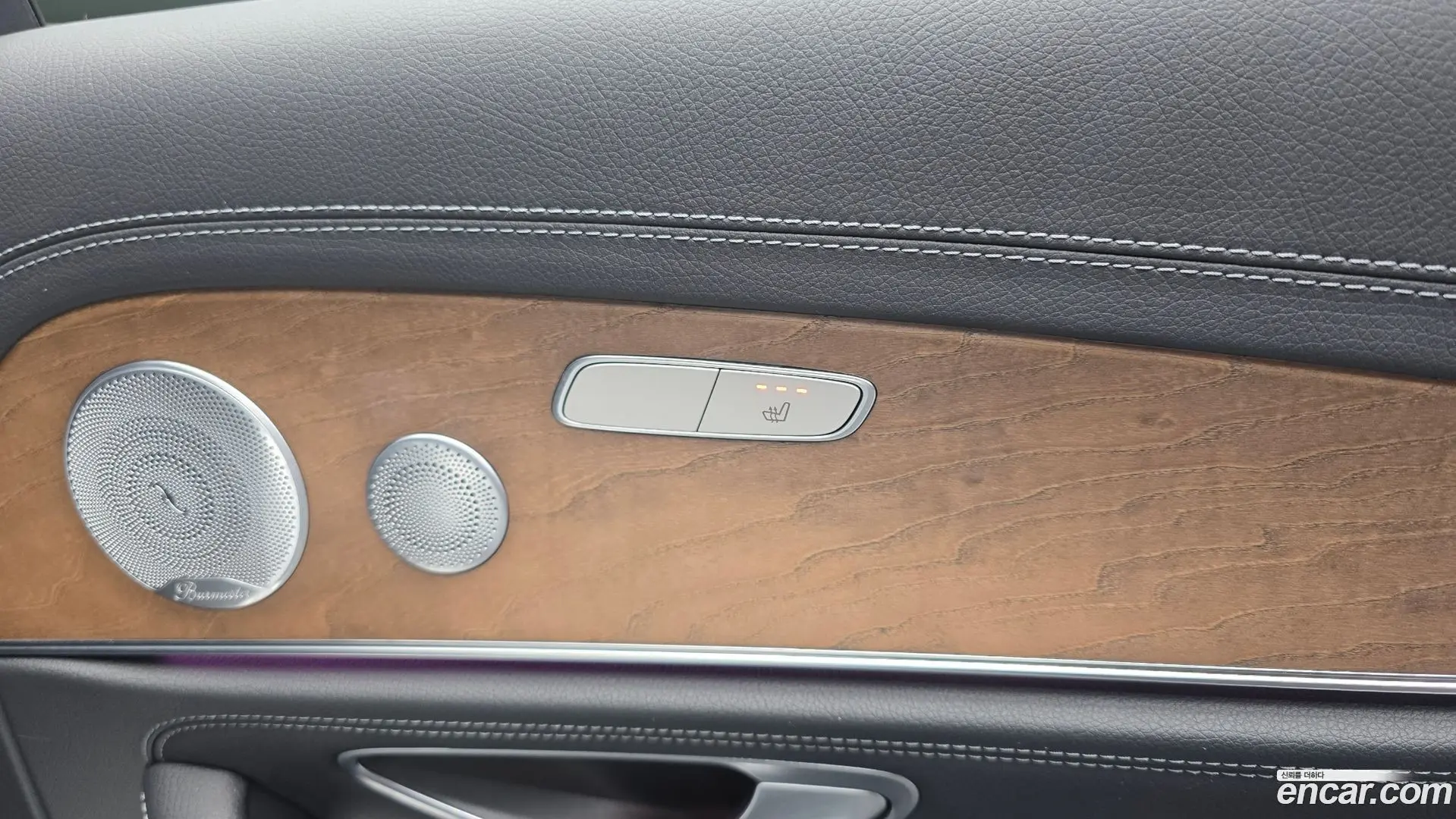 Mercedes-Benz E-Class E300 4MATIC Exclusive 2016