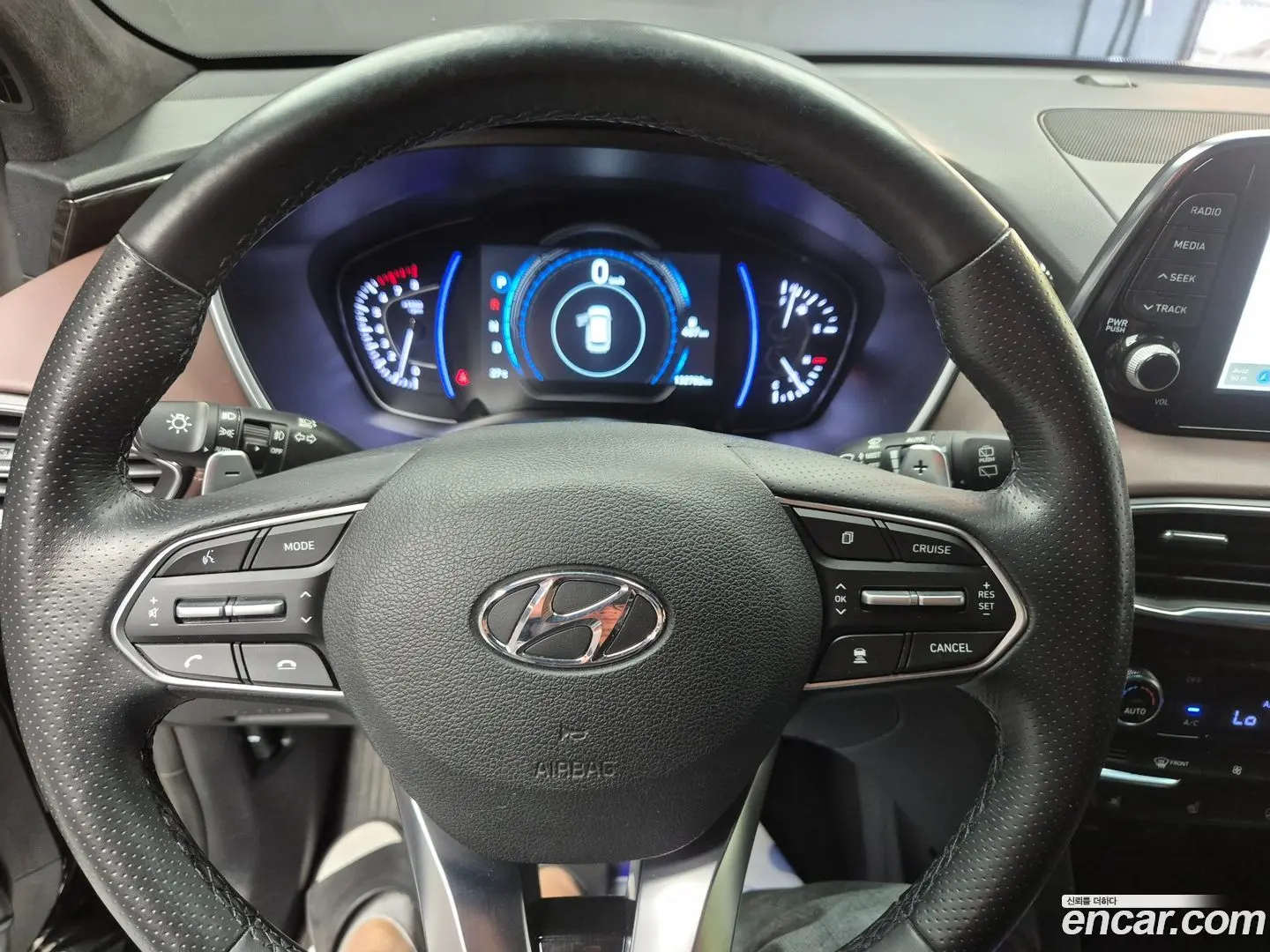 Hyundai Santafe Gasoline 2.0T 2WD
