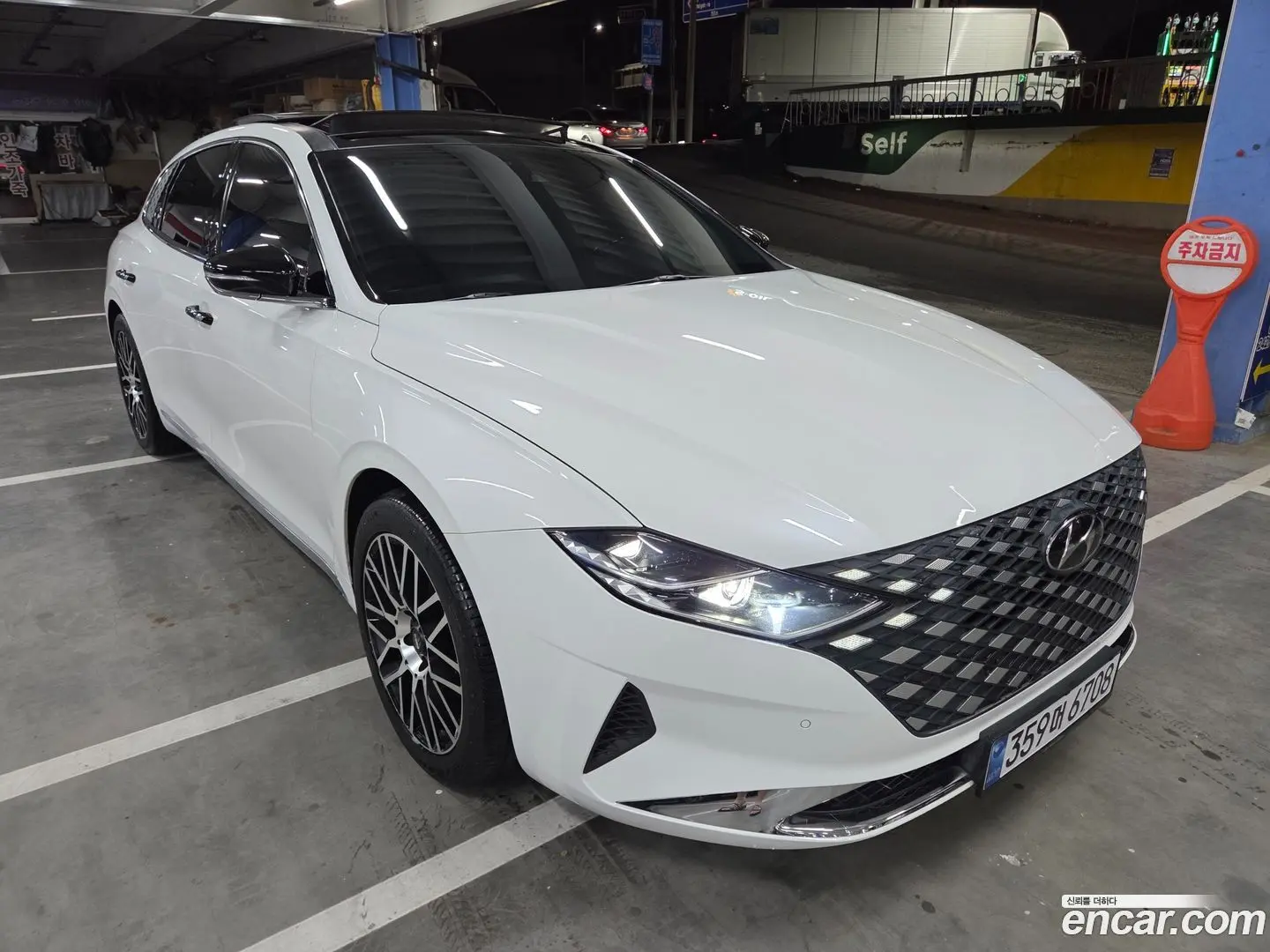 Hyundai Grandeur 3.0 LPi Rent Car