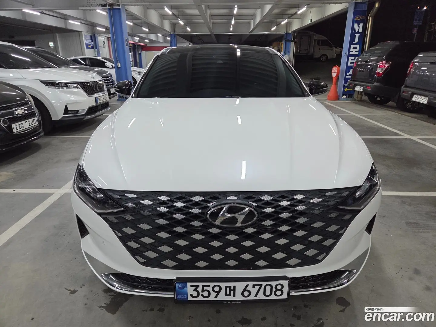 Hyundai Grandeur 3.0 LPi Rent Car