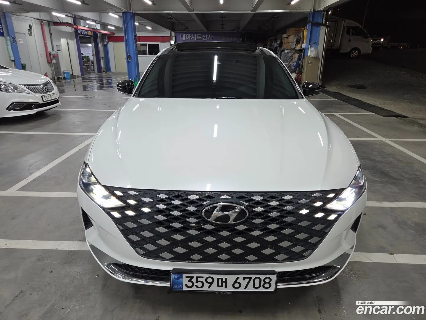 Hyundai Grandeur 3.0 LPi Rent Car