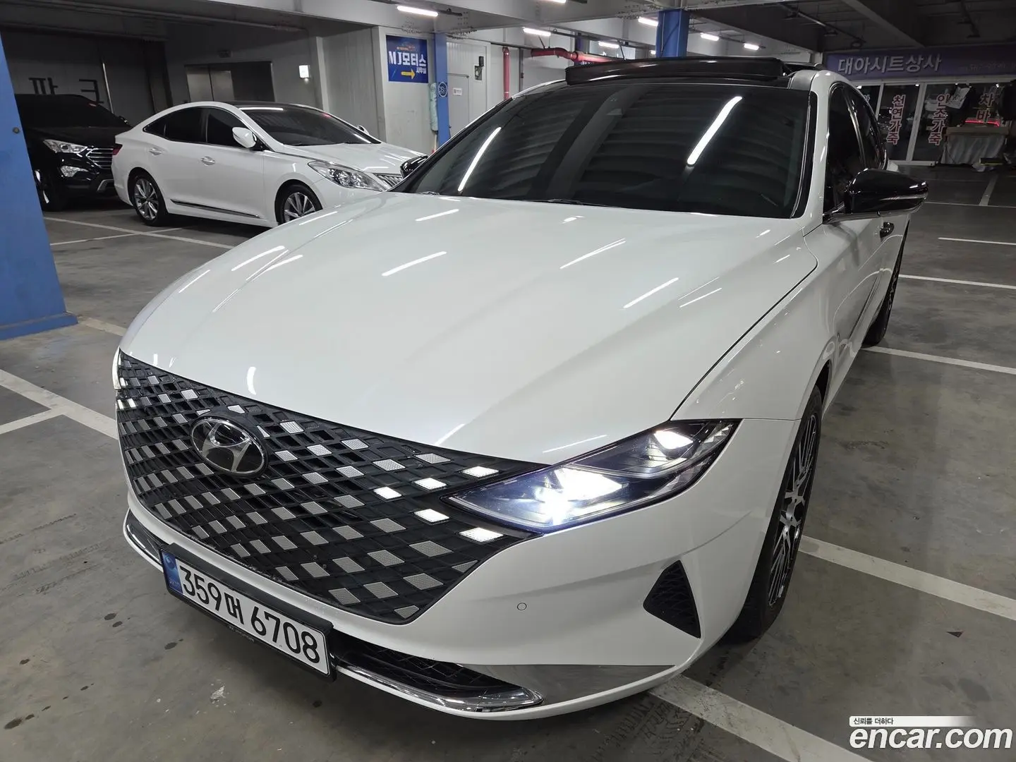Hyundai Grandeur 3.0 LPi Rent Car