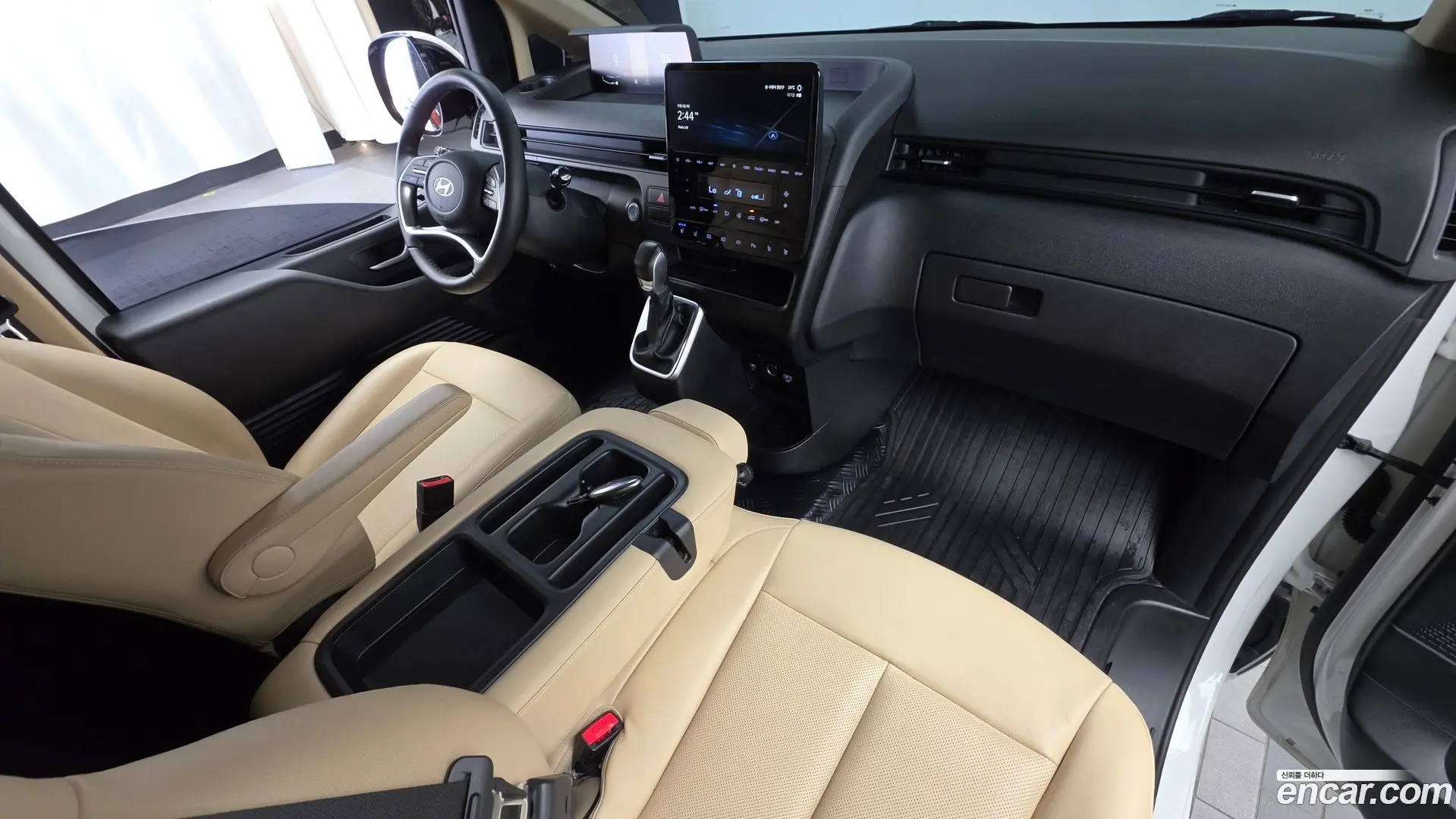 Hyundai Staria L3.5 Cargo 3-Seater
