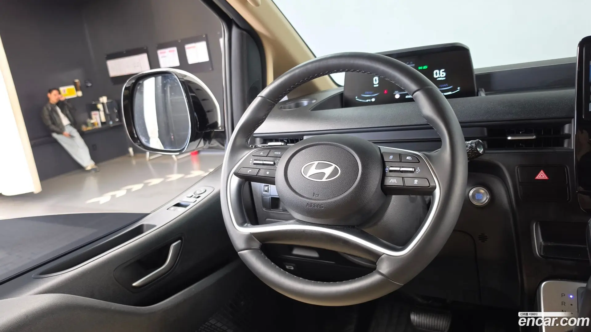 Hyundai Staria L3.5 Cargo 3-Seater