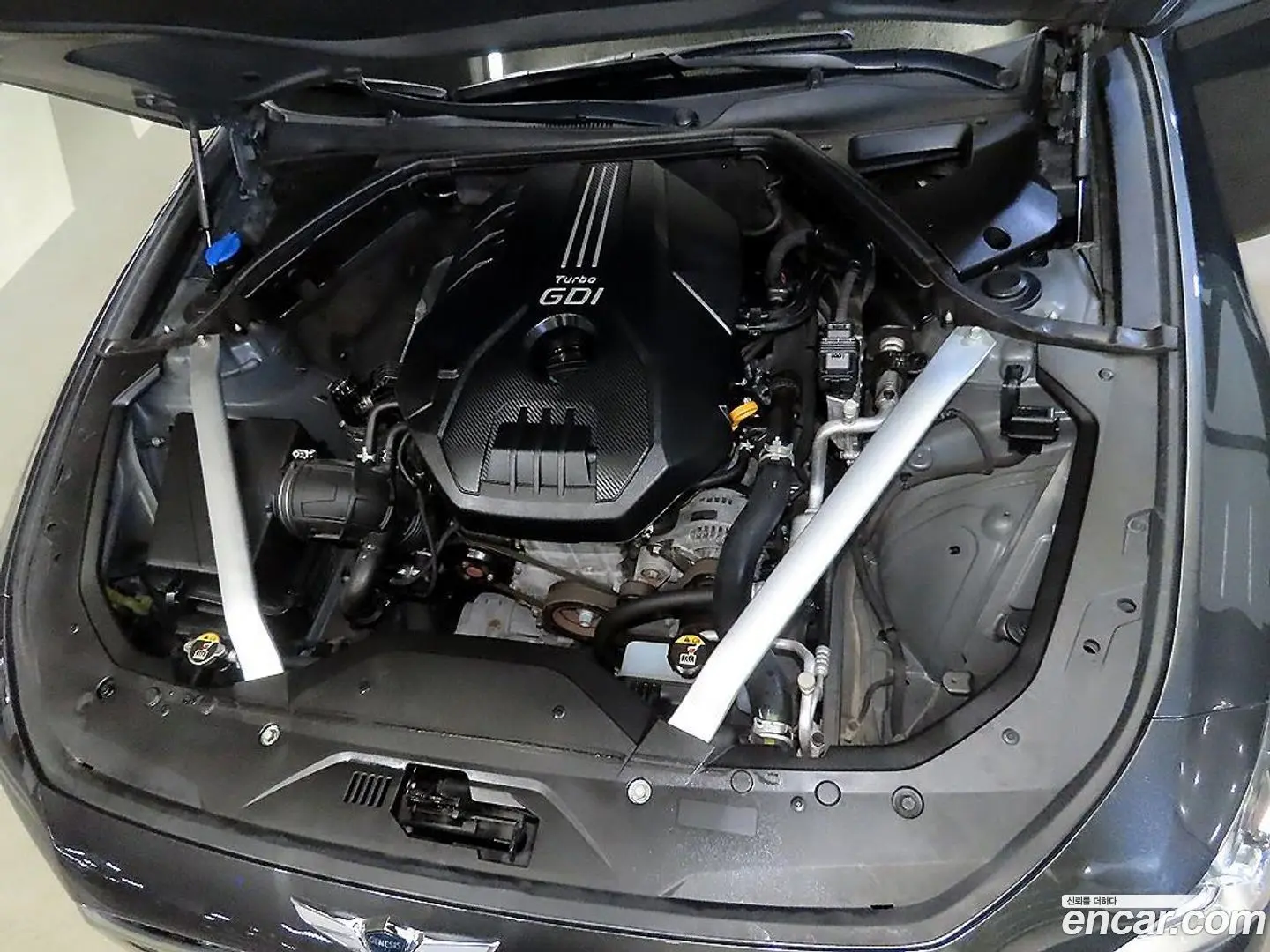 Genesis G70 2.0T AWD