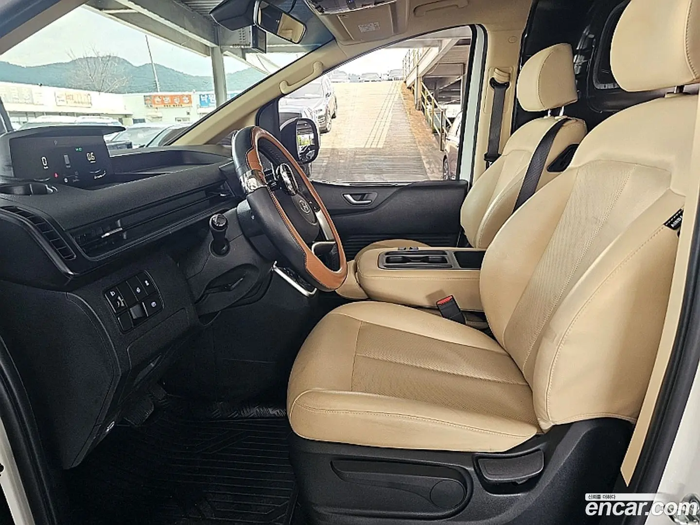 Hyundai Staria L3.5 Cargo 3-Seater