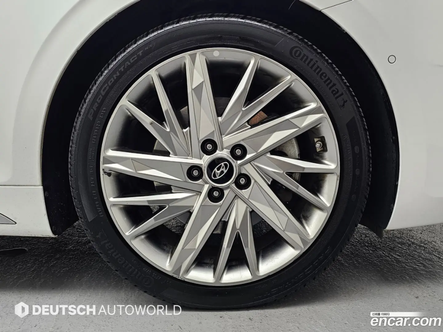 Hyundai Grandeur 3.3