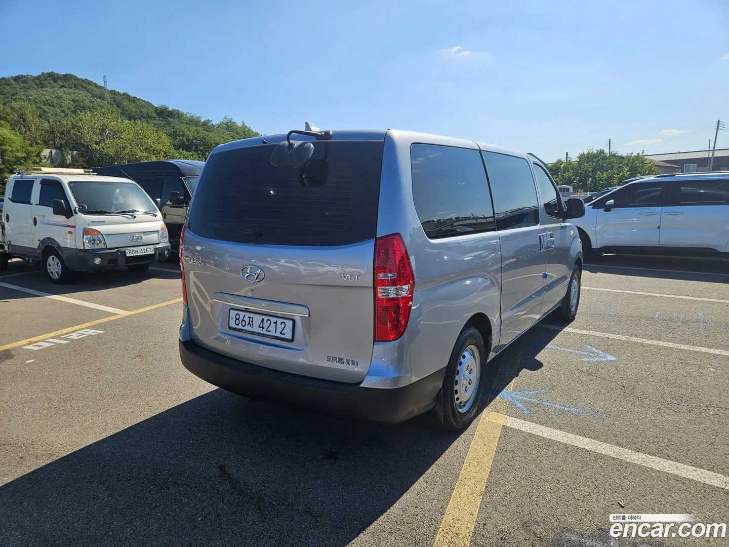 Hyundai Starex Van 3-Seater