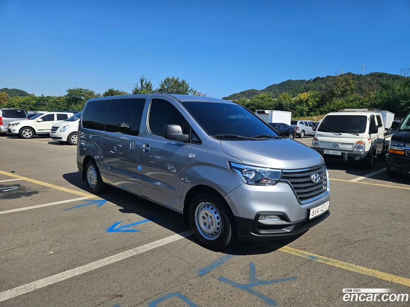 Hyundai Starex Van 3-Seater