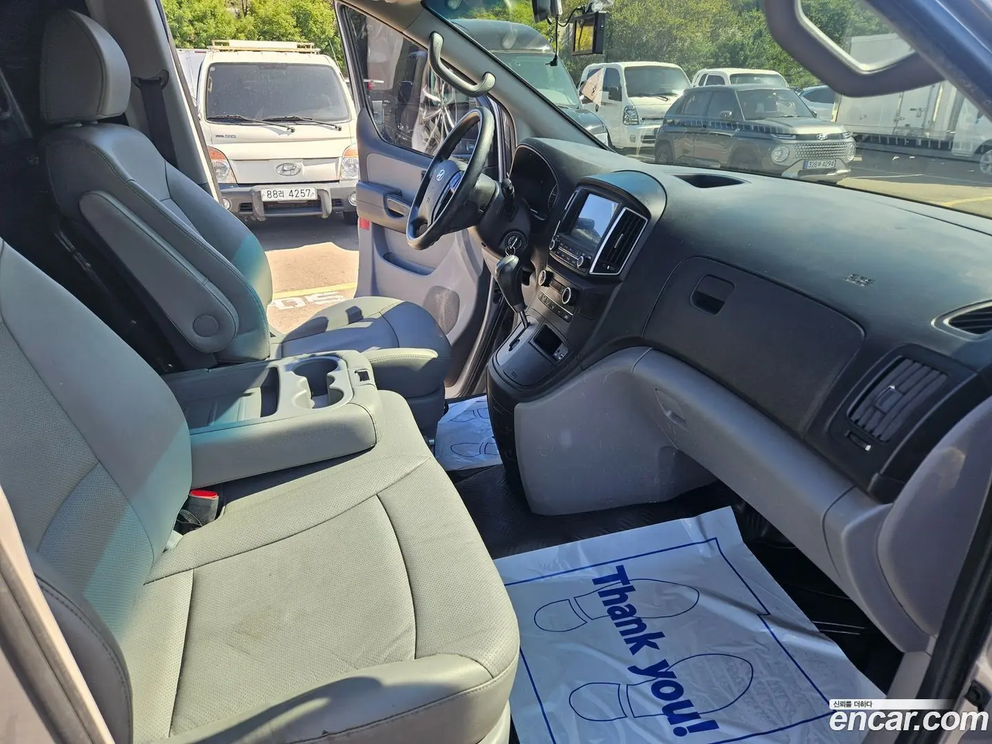 Hyundai Starex Van 3-Seater