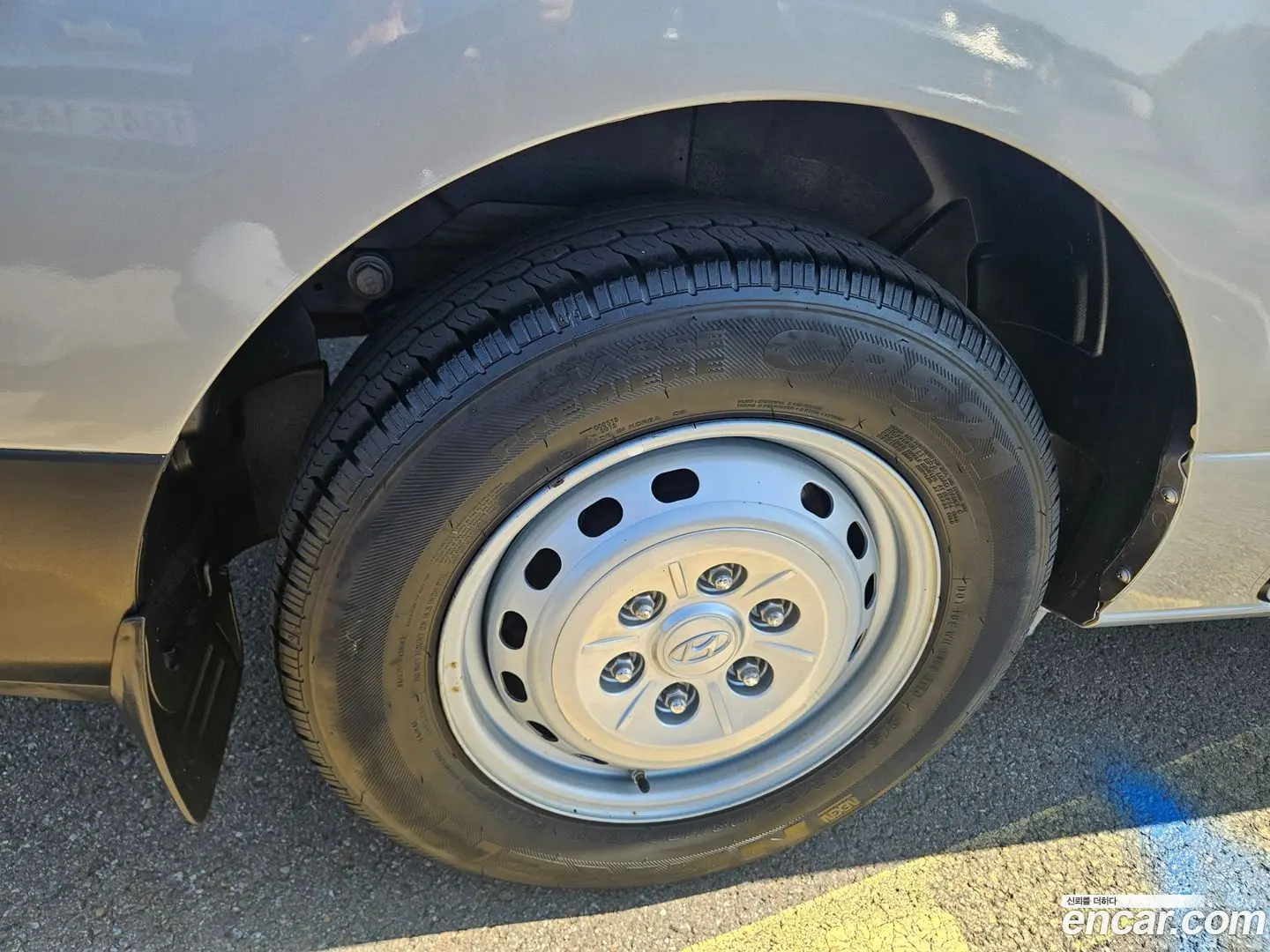 Hyundai Starex Van 3-Seater