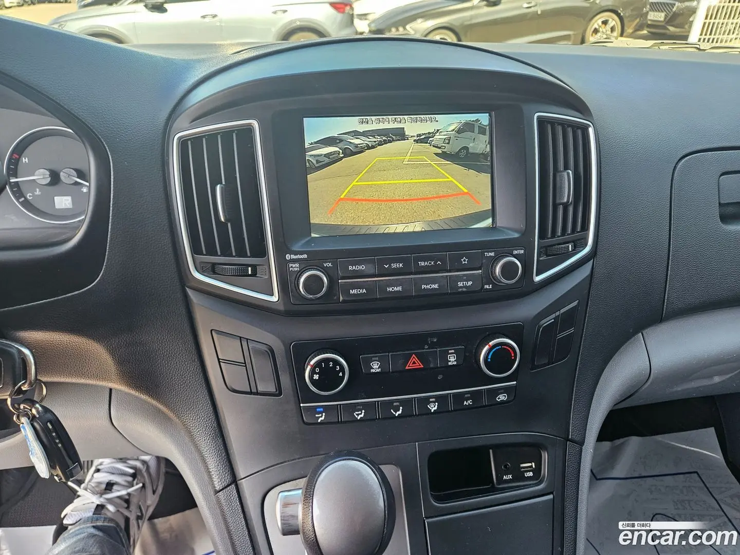 Hyundai Starex Van 3-Seater