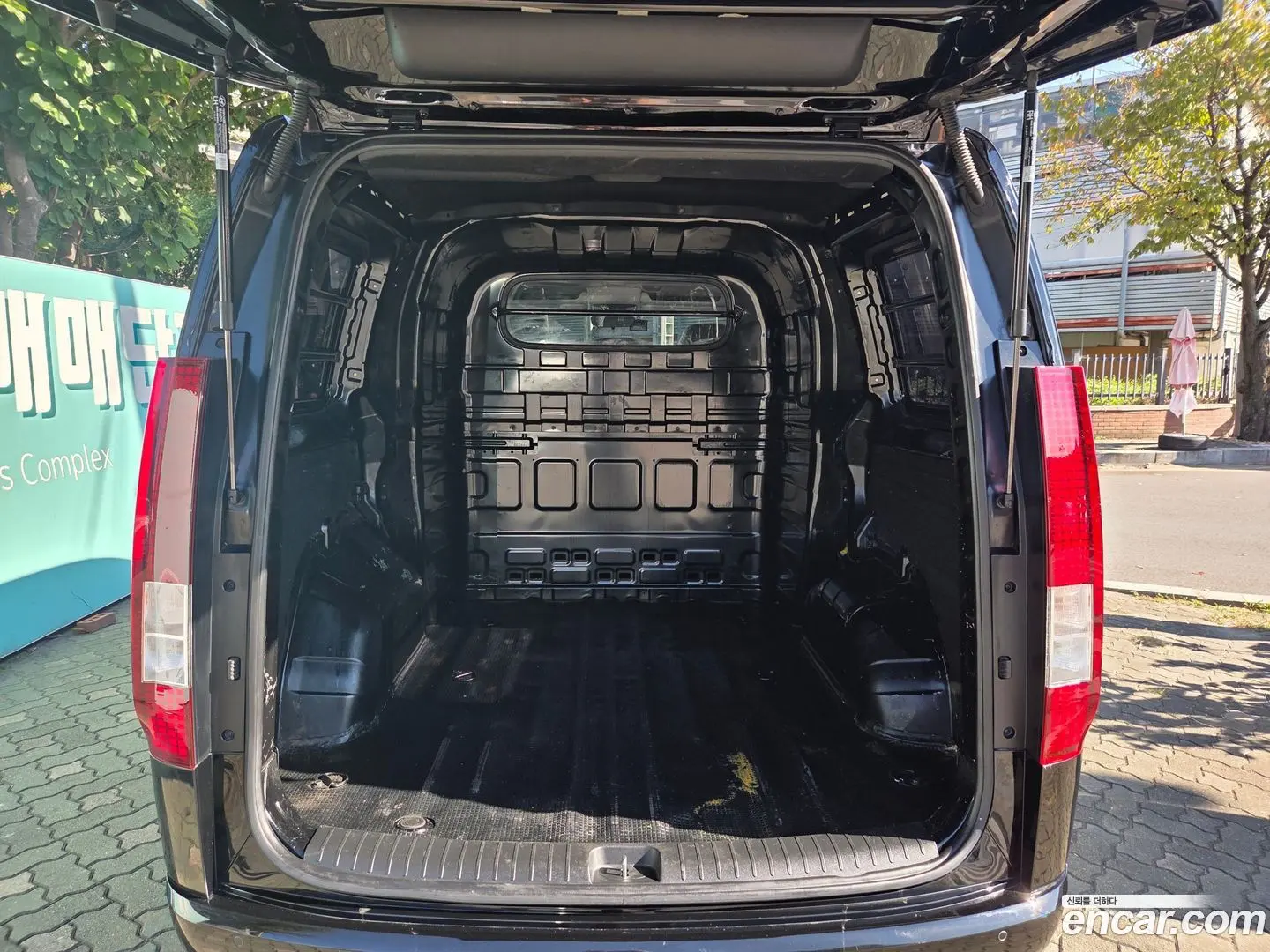 Hyundai Staria Cargo 5-Seater 2021