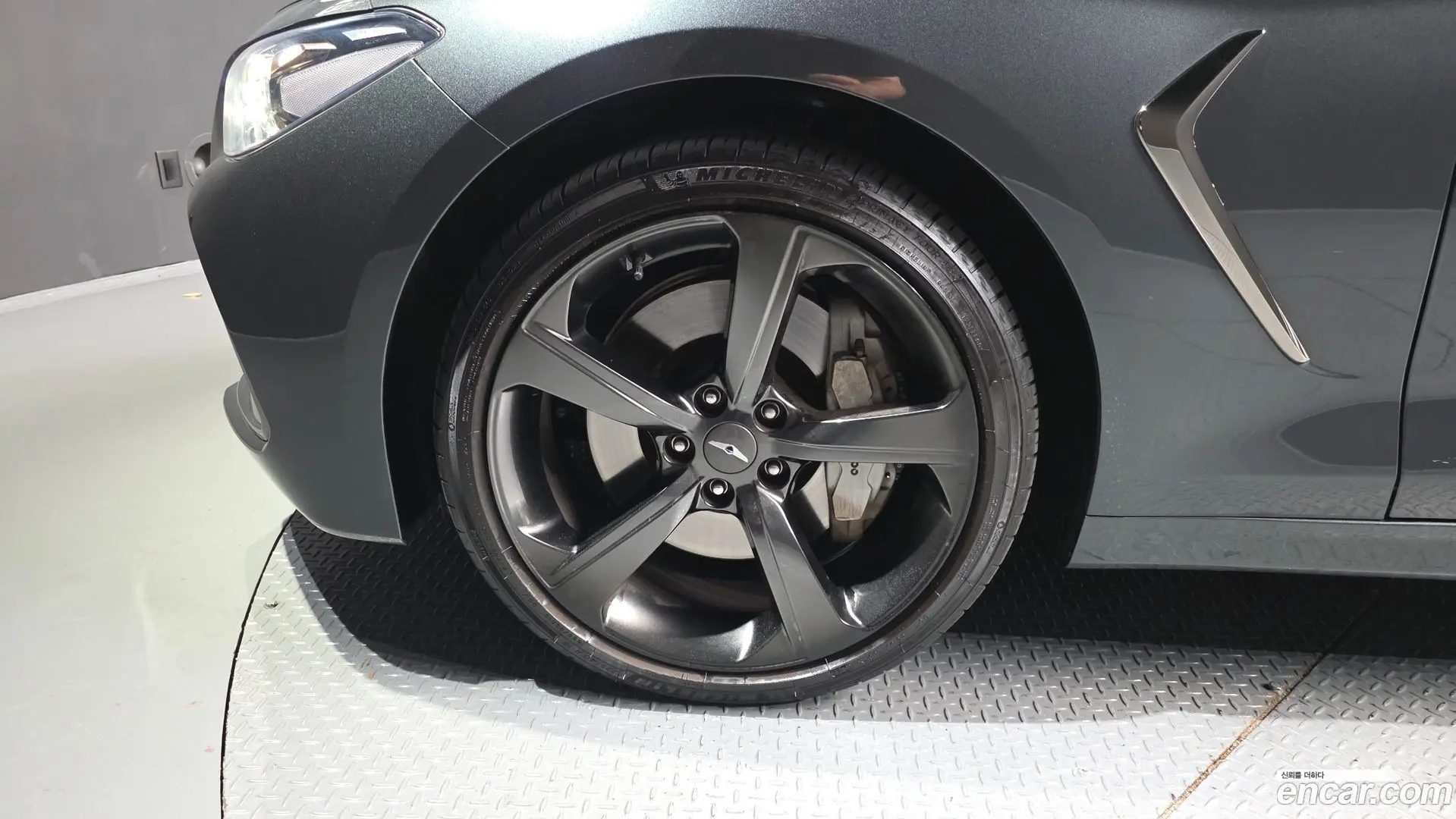 Genesis G70 3.3T Sport AWD