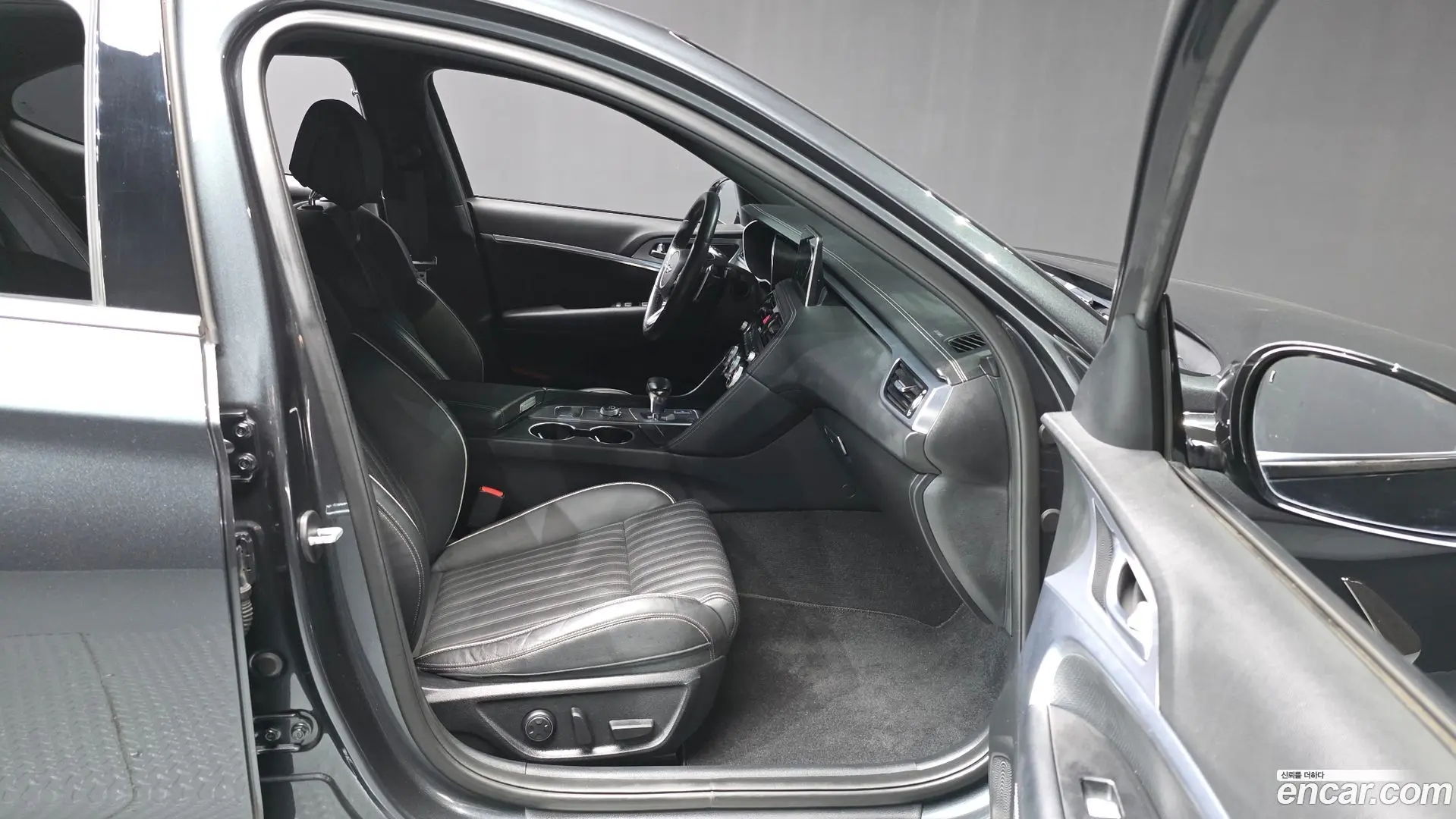 Genesis G70 3.3T Sport AWD