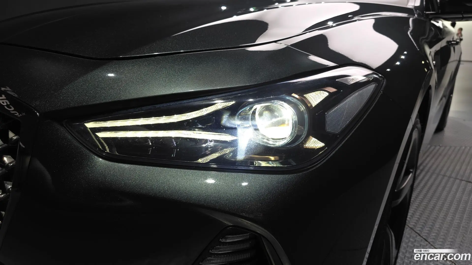 Genesis G70 3.3T Sport AWD