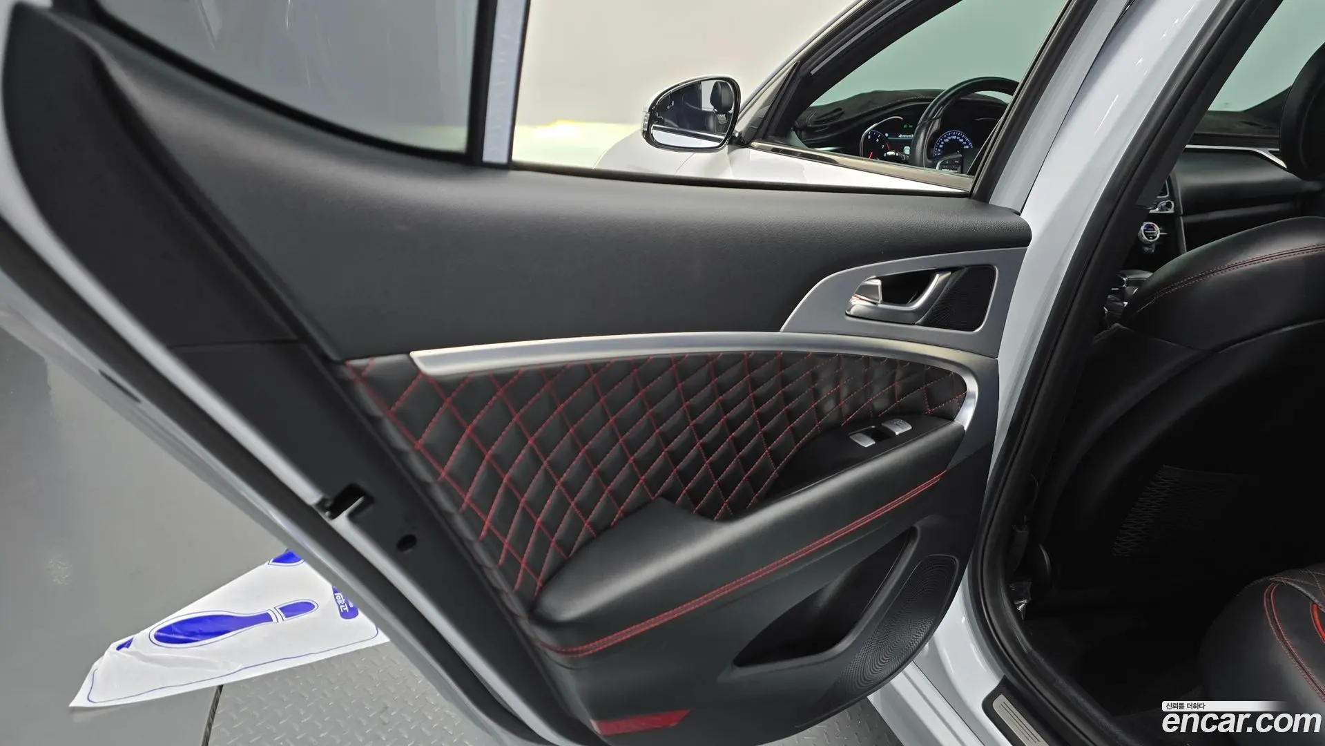Genesis G70 2.0T AWD