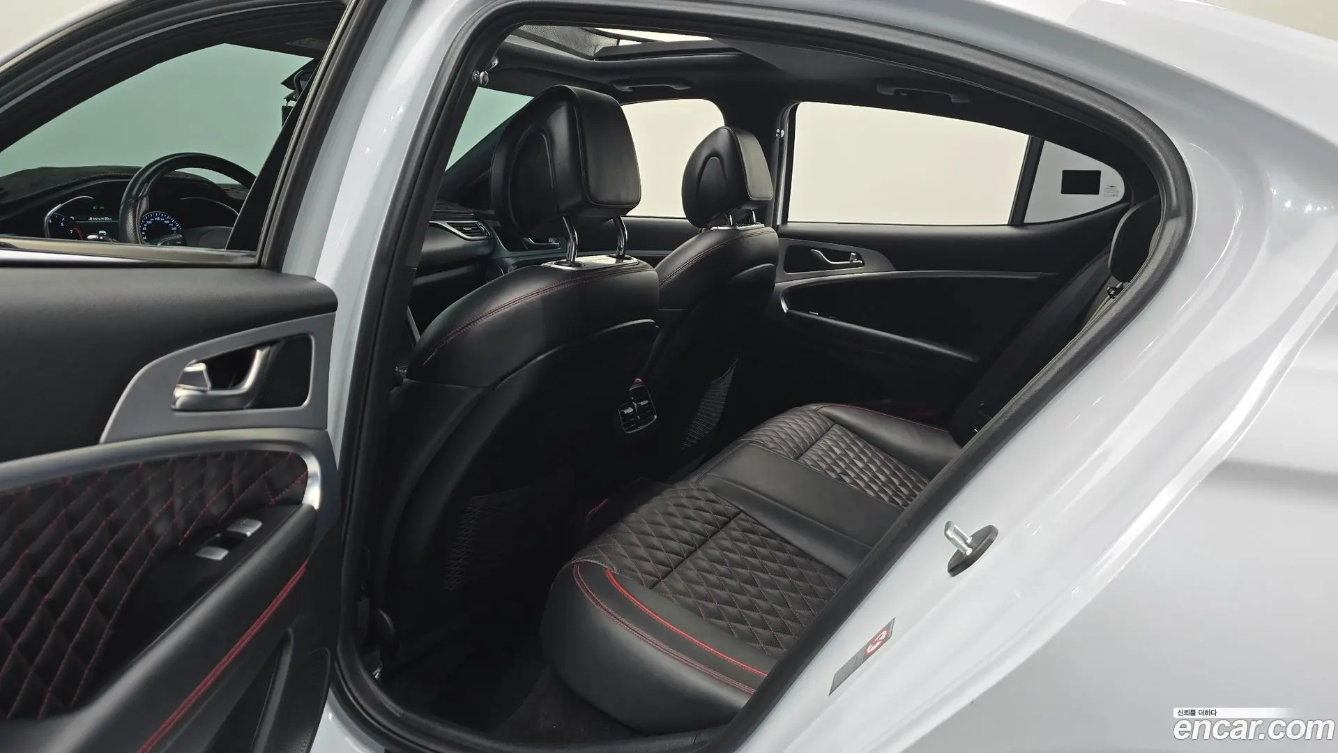 Genesis G70 2.0T AWD